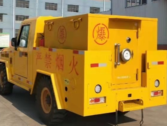 恩阳凯龙爆破器材运输车：保障爆破任务的安全运行